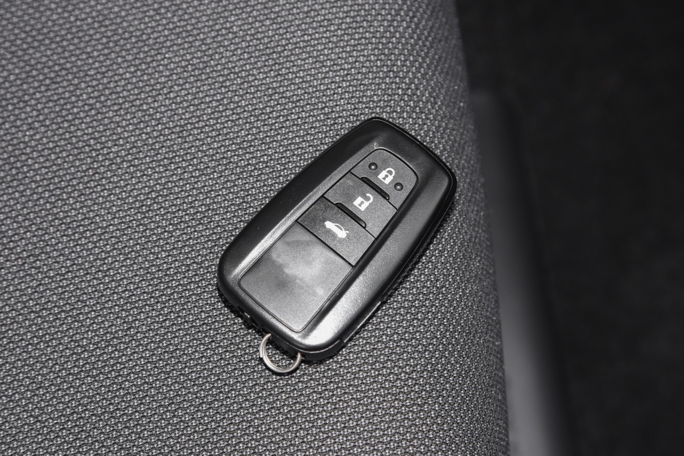 雷凌185t 豪华版钥匙正面