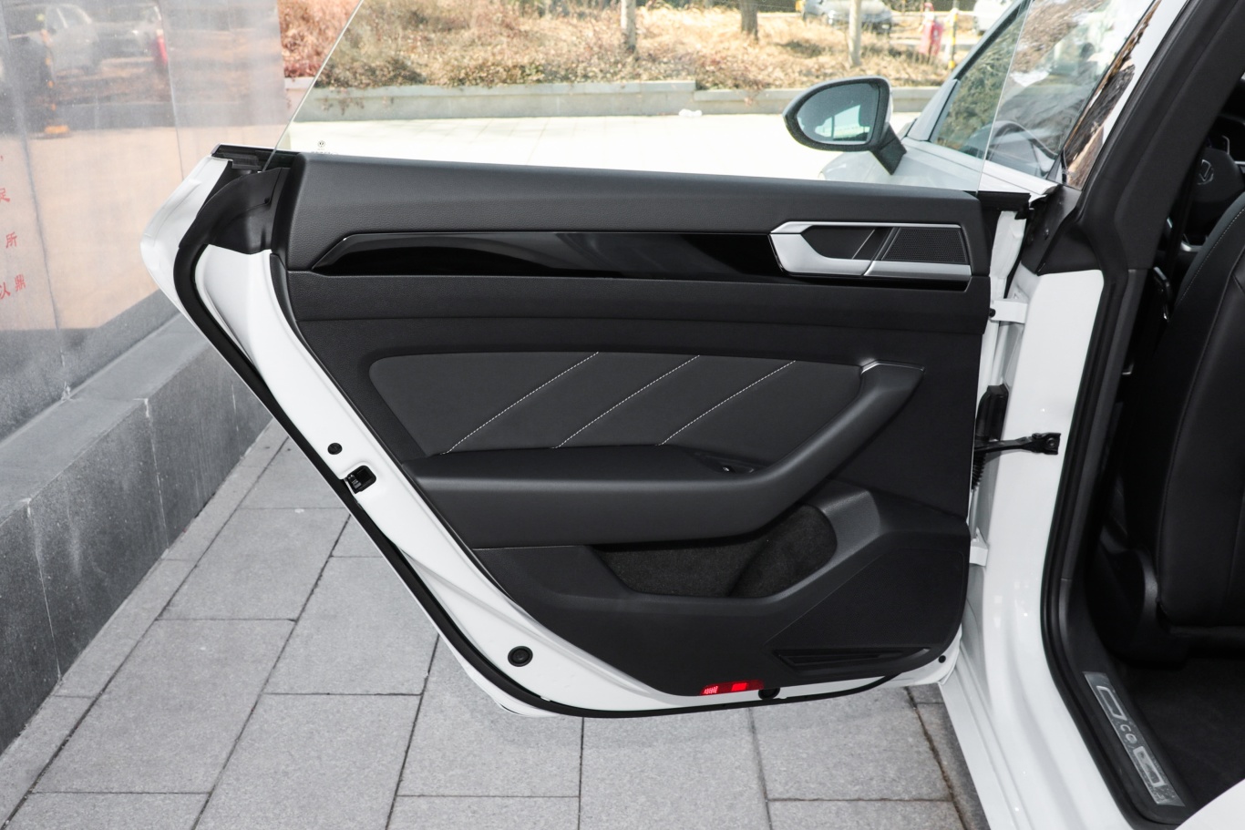 一汽-大众cc众享款 330tsi 炫目版后排功能