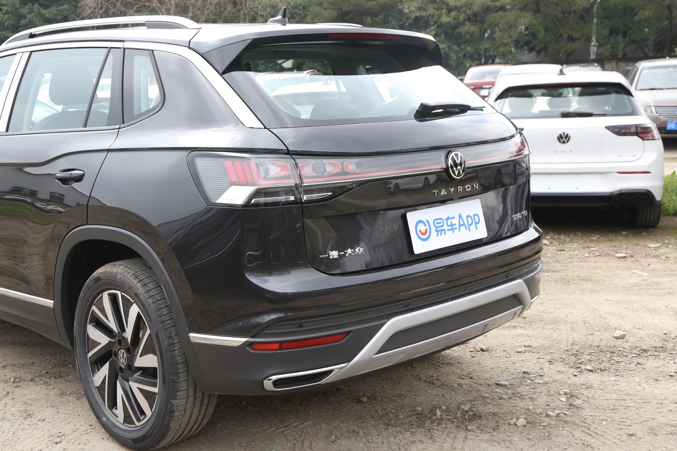 探岳330tsi 众享版车尾特写