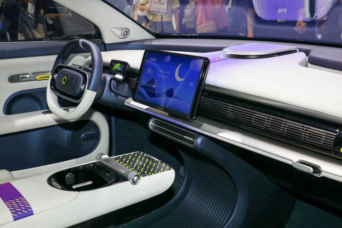 【奇瑞QQ5标准版前排图片-汽车图片大全】-易车