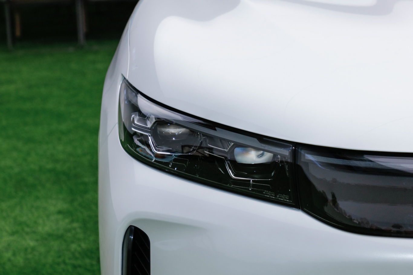 【岚图FREE增程版 FREE+外观灯组图片-汽车图片大全】-易车