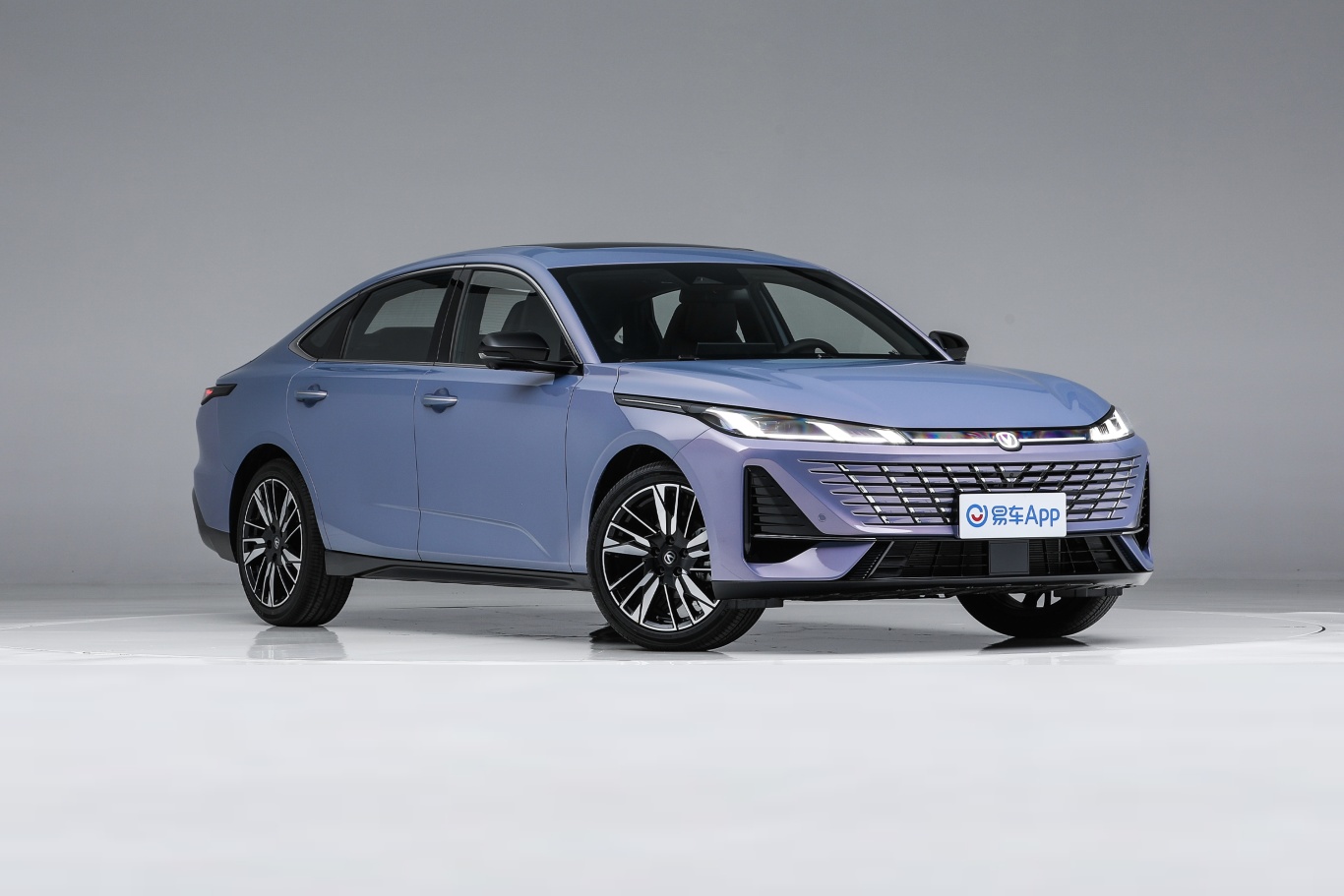 【逸动第四代 1.5T 500Bar智享型侧前45度车头向右水平图片-汽车图片大全】-易车