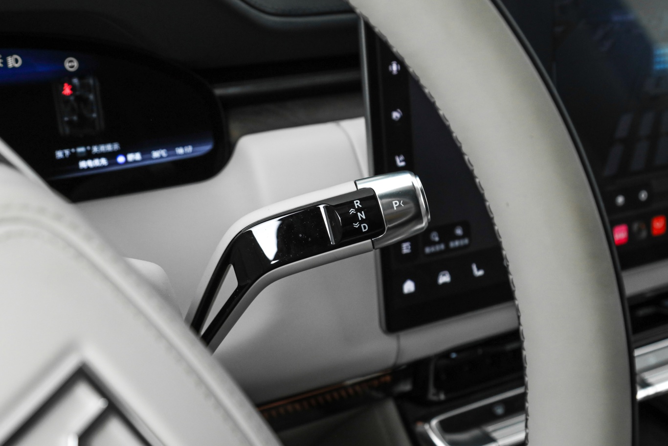 【ZEEKR 9X2.0T 288km Ultra版换挡装置图片-汽车图片大全】-易车
