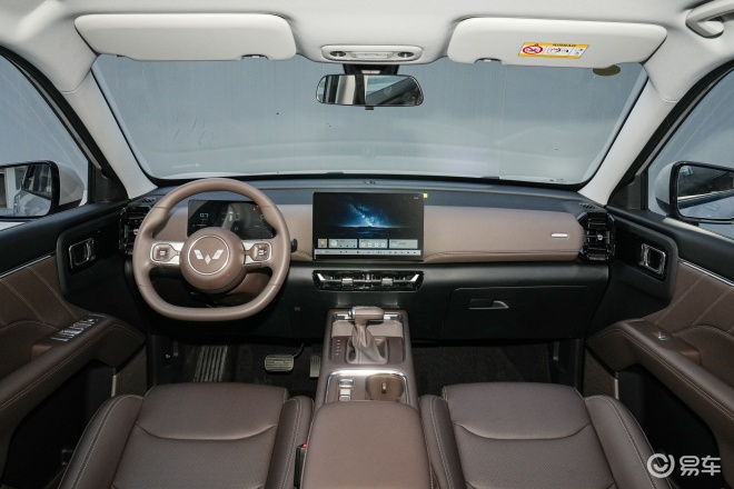 五菱星光家族首款硬派SUV预告图 将于12月9日正式发布