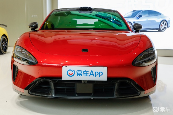 新一代小米SU7赤霞红车色实车到店 预计将于4月上市