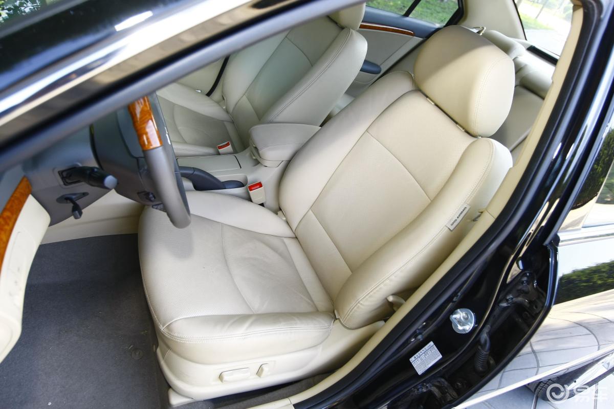 【领翔2009款2.4 top驾驶员座椅汽车图片-汽车图片大全】-易车