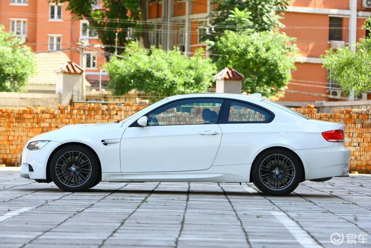 【宝马m32009款双门轿跑车正侧车头向左水平汽车图片-汽车图片大全】