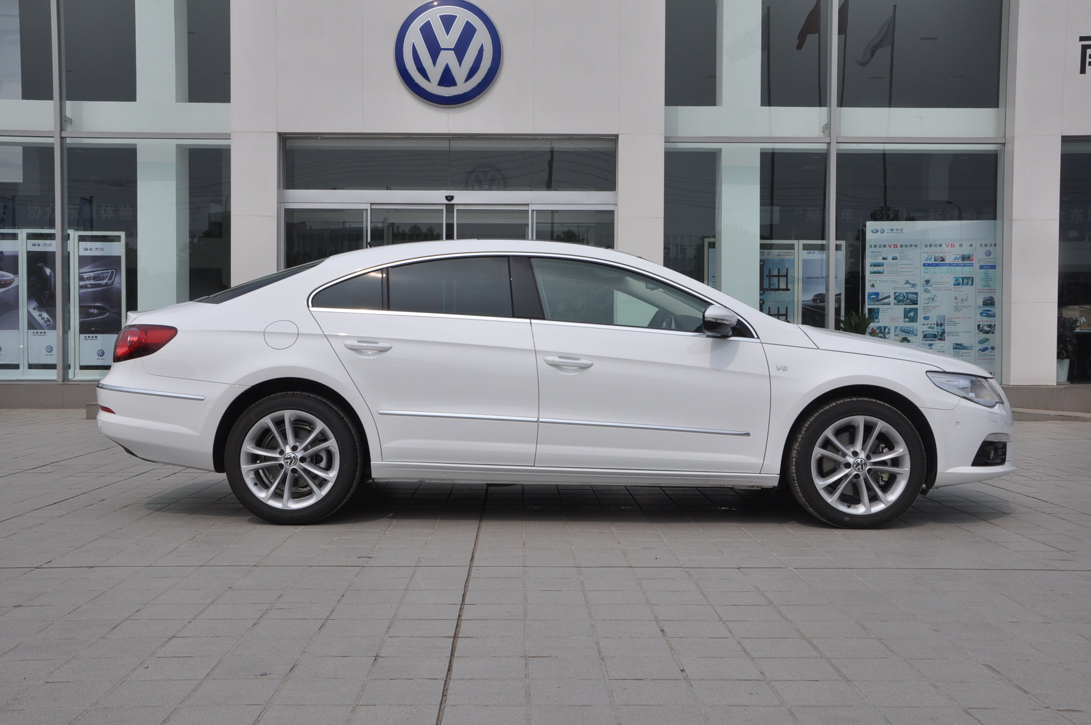 内饰配置提升一汽大众cc3.0 v6实拍