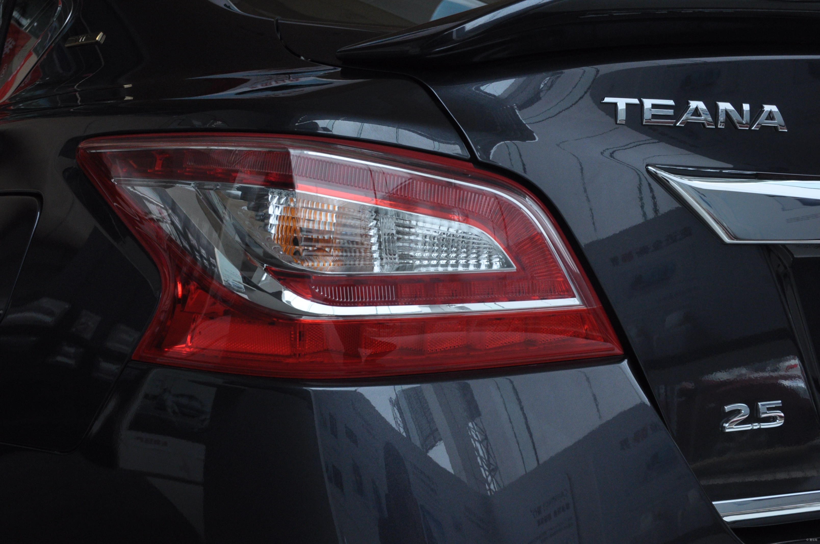 东风日产新天籁实拍 运动舒适 全面升级