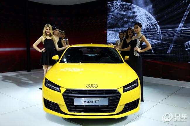 奥迪300万量纪念版车型是为庆祝奥迪在华累积销售300万辆特别打造的