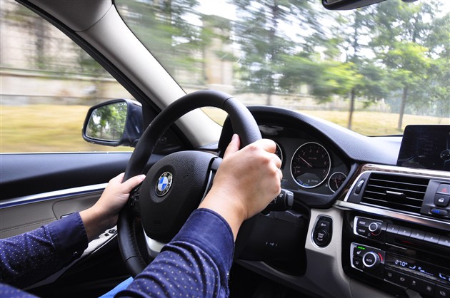 长短轴仅是尺寸差别?宝马3系真实体验