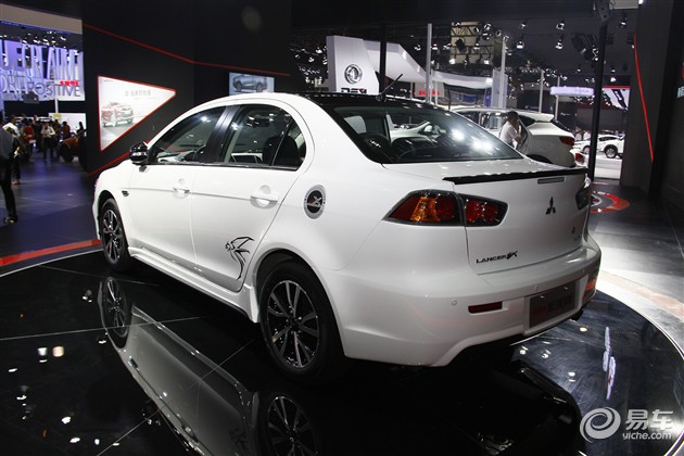 三菱新翼神黑白复刻版上市 售价11.1万起