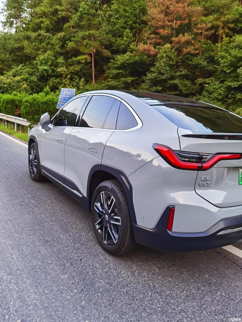 蔚来ec6
