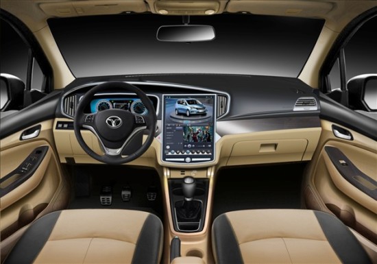 透射式迎宾镭射灯可在地面投射出英致汽车的"牛头标"和"enranger"logo