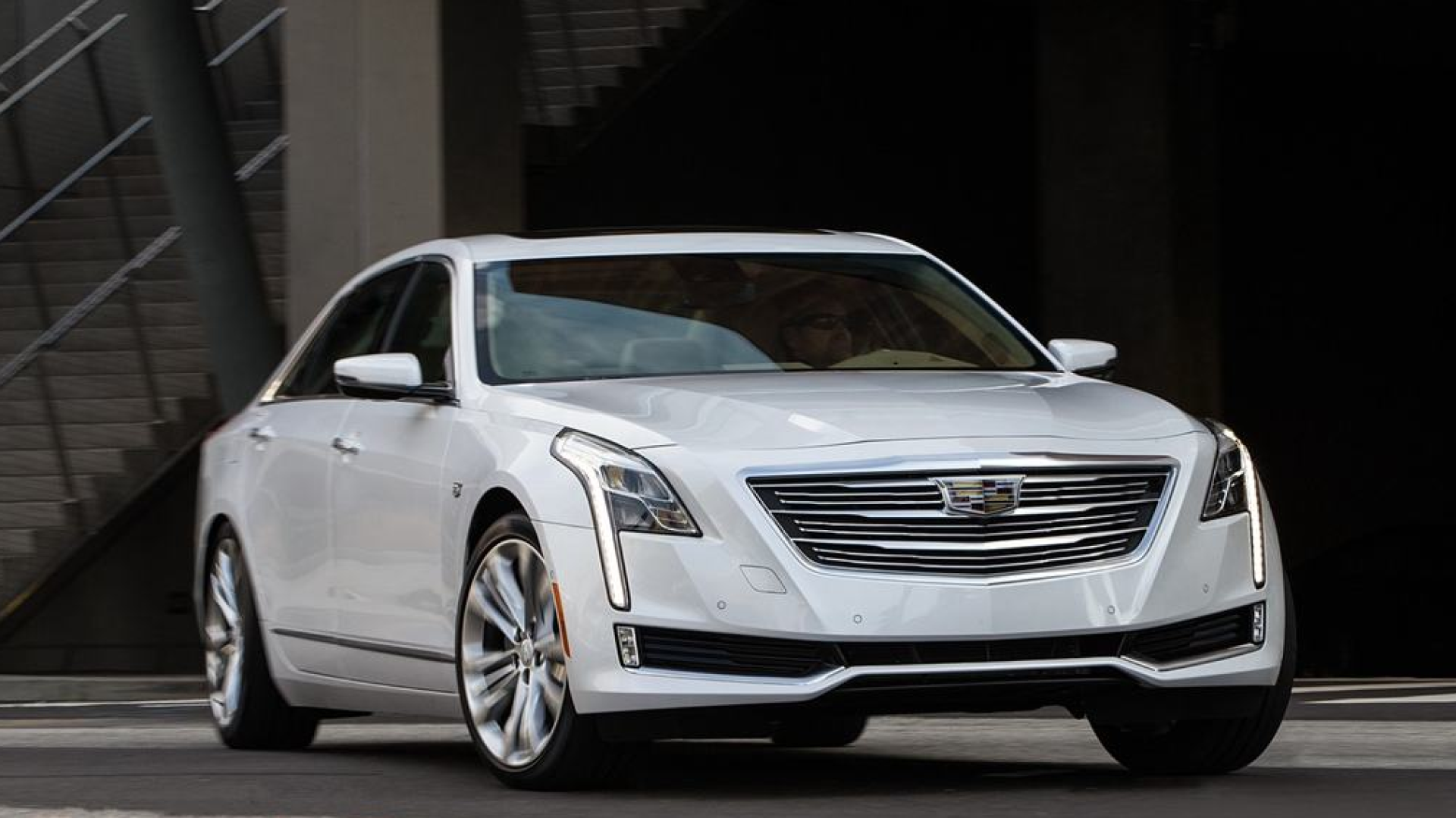 0t加10at 凯迪拉克新ct6明年降几万值得入手?