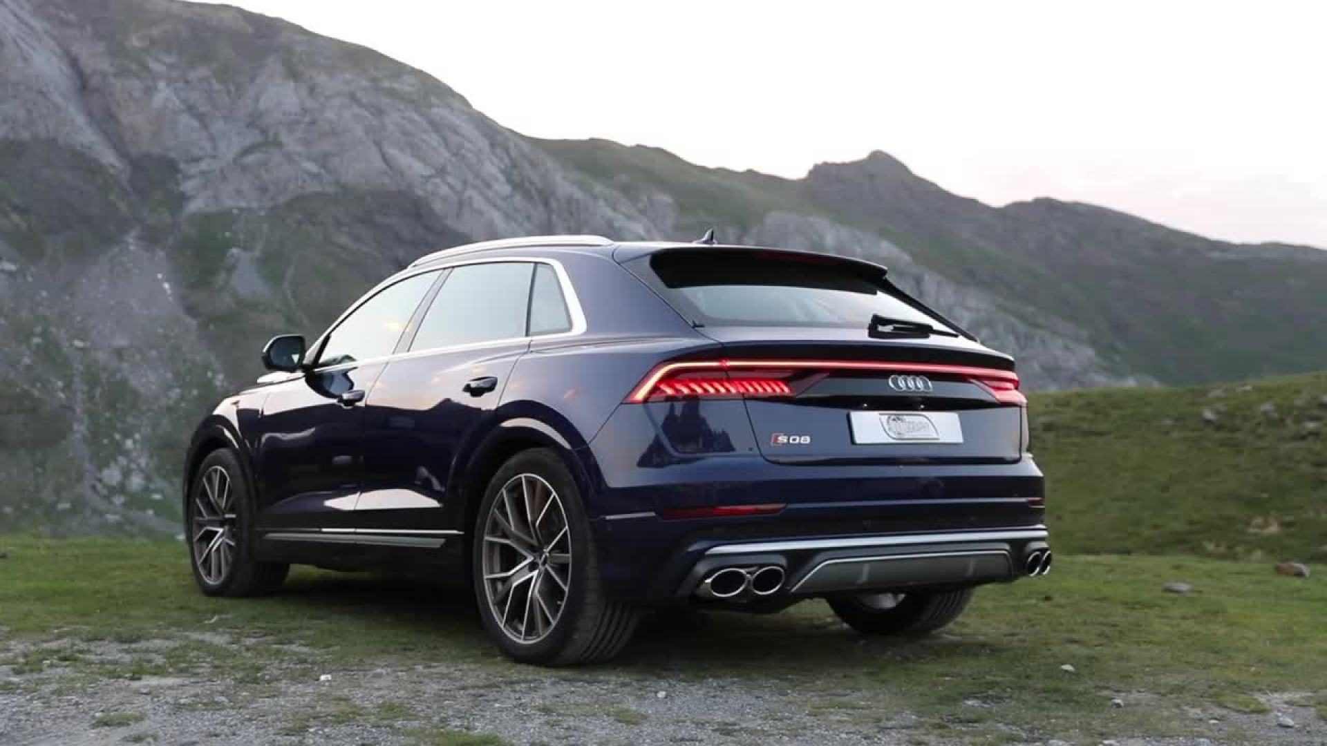 2020款奥迪sq8 suv界的又一猛兽