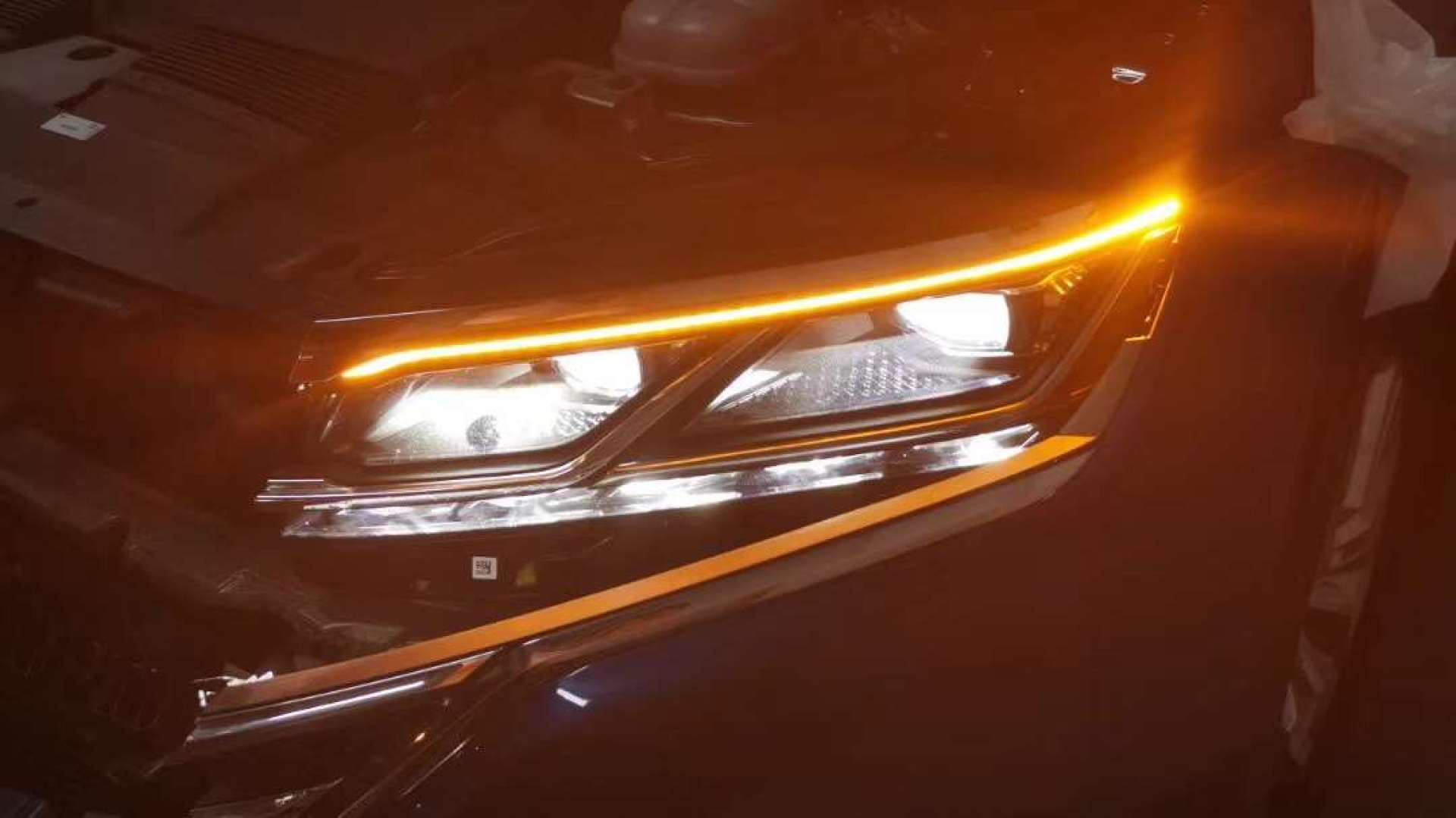 19款大众途锐改装矩形led大灯案例分享