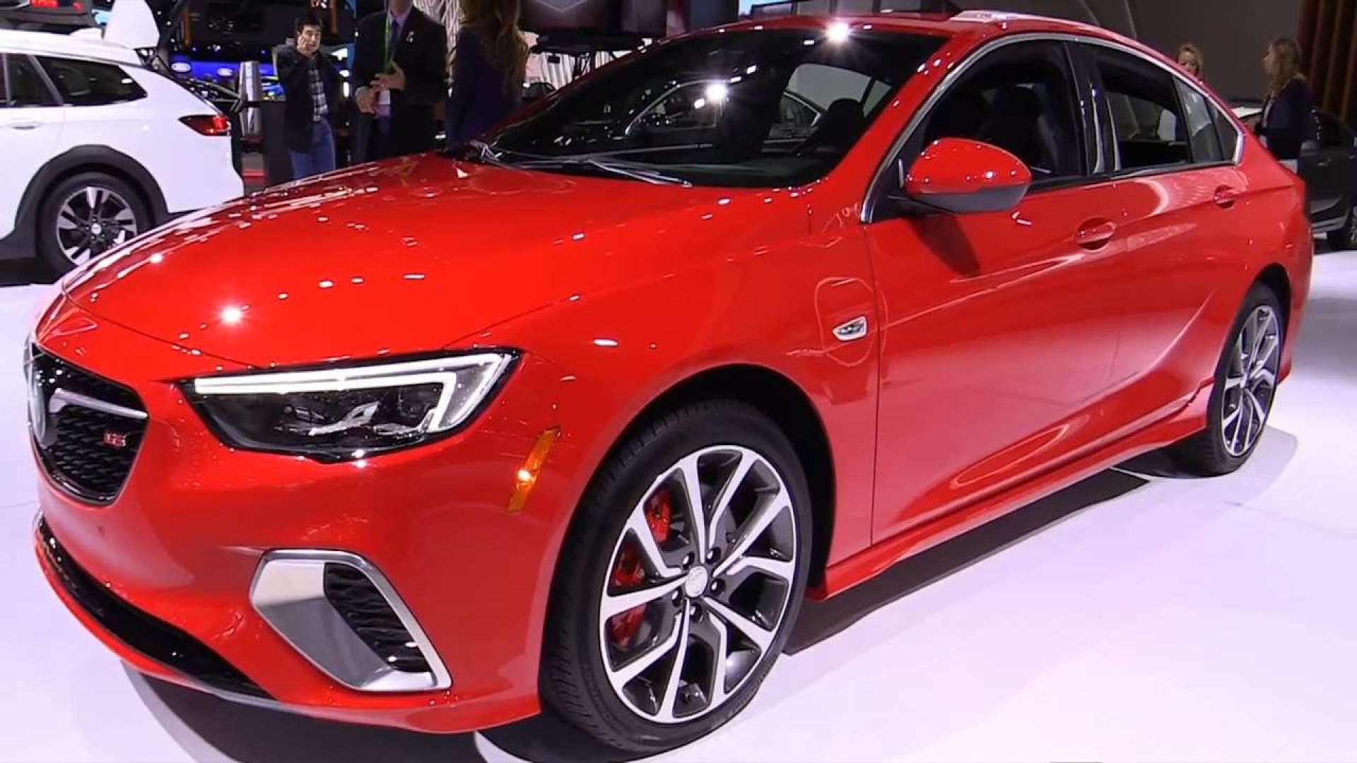 运动与舒适兼得的暴走型男;实拍别克君威gs