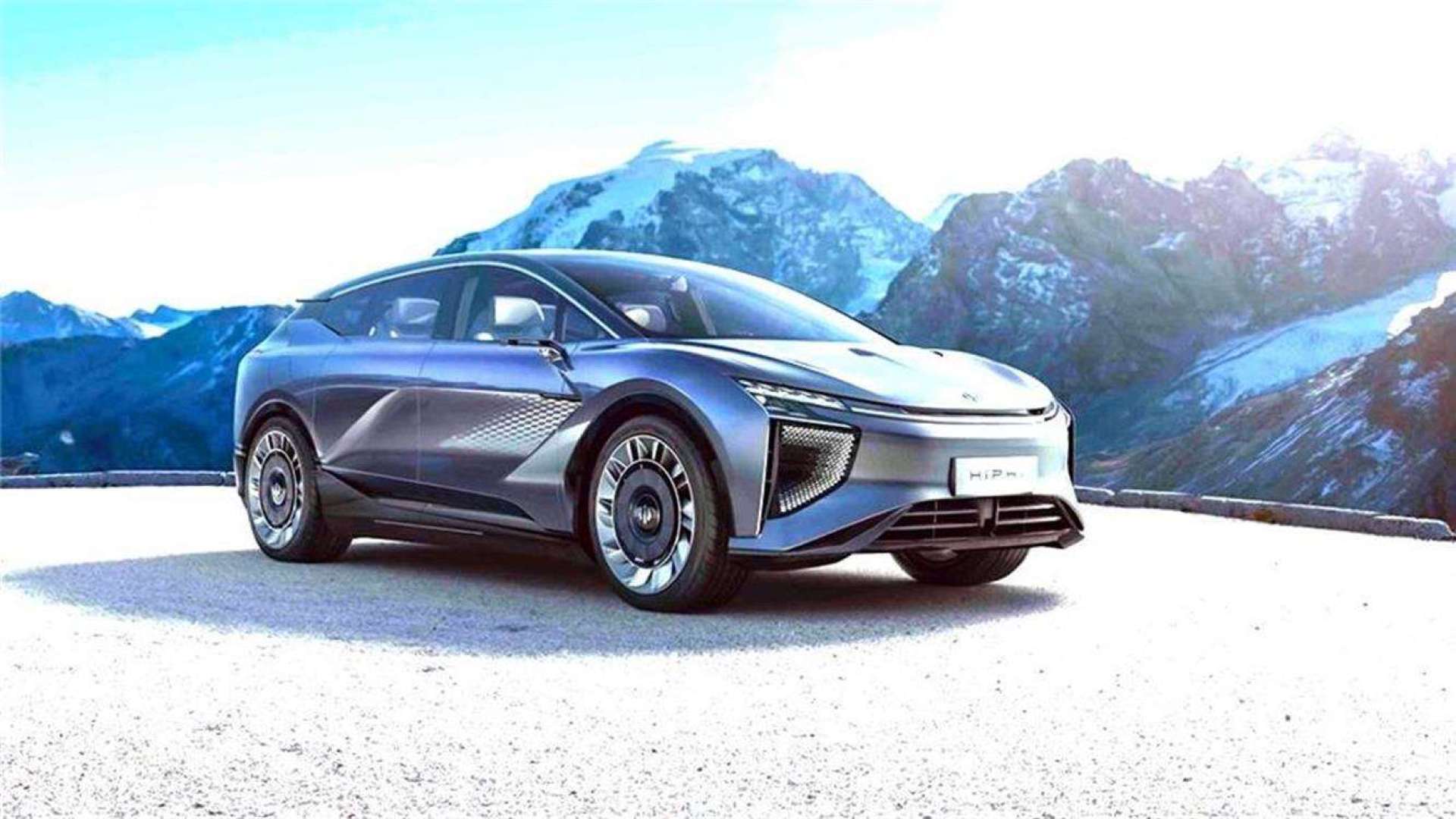又一新势力造车华丽登场 华人运通发布新品牌