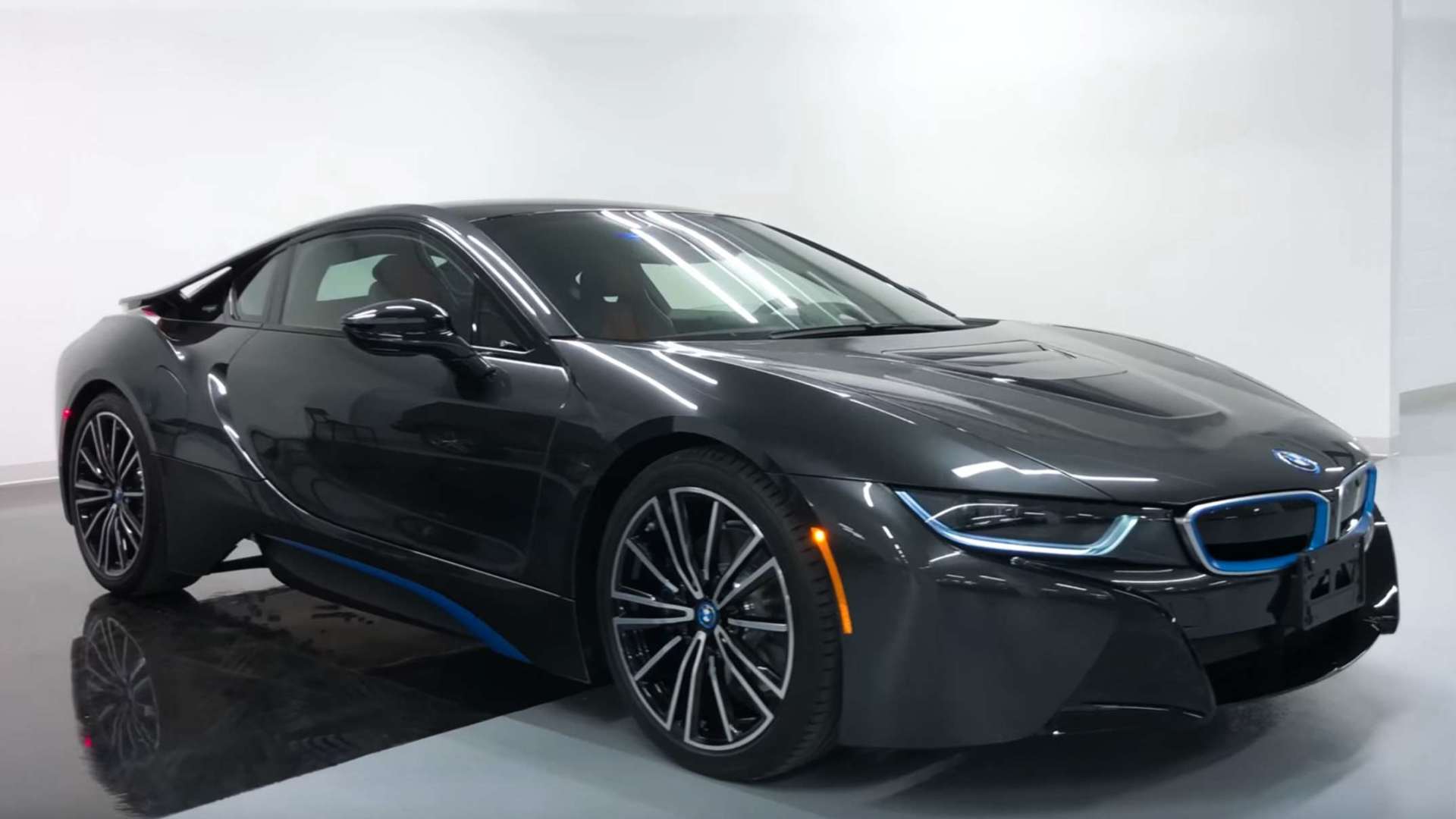 最终版宝马i8混动跑车,百公里加速3s