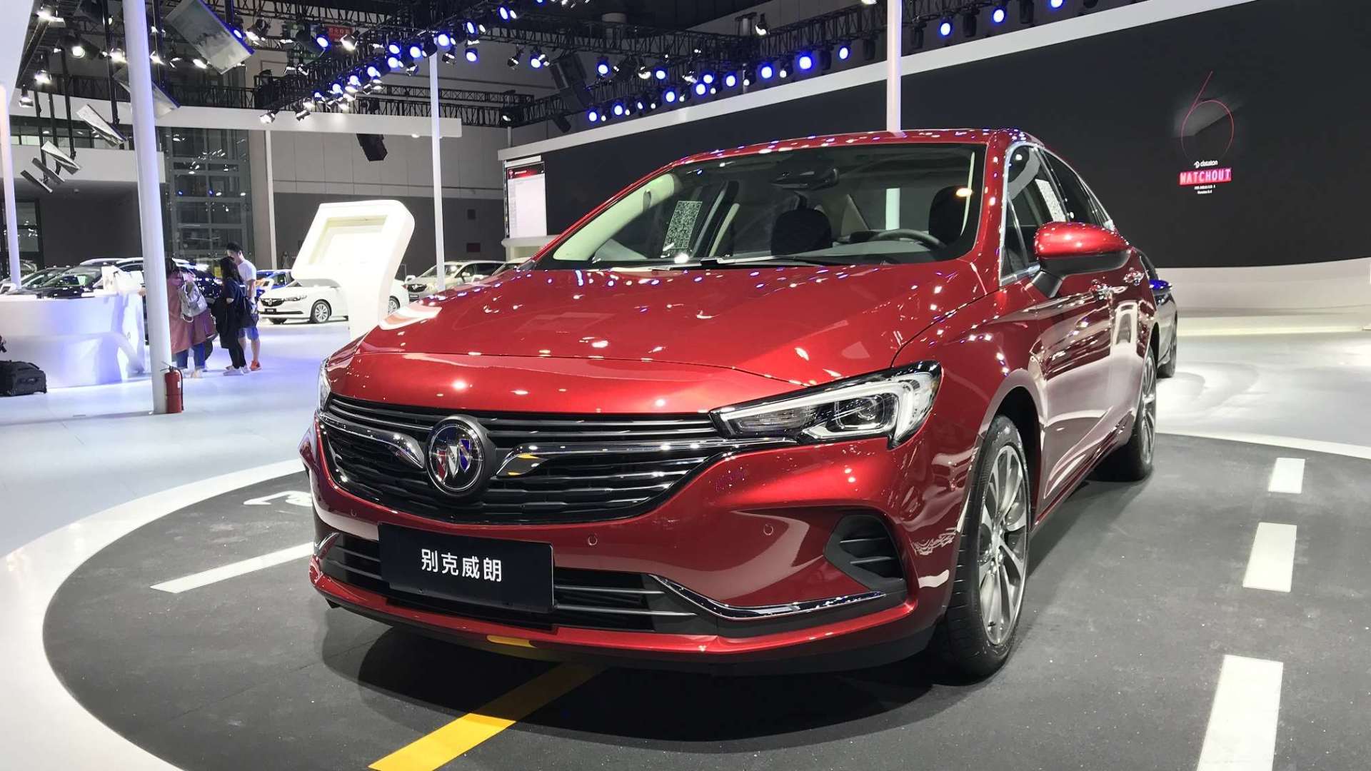 成都车展体验新款别克威朗,外观变化不是最大亮点?