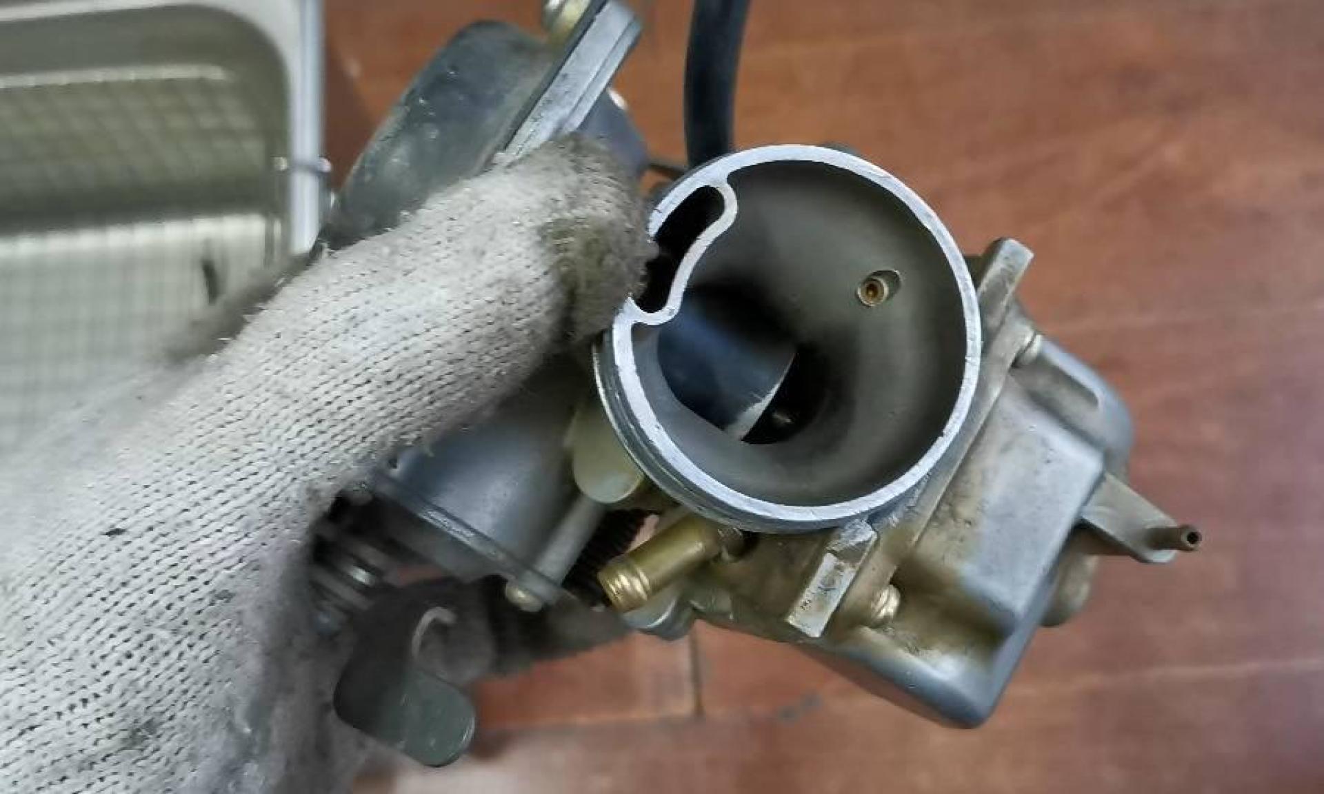 给新买的小越野清洗化油器!用超声波清洗机来洗!干净还快