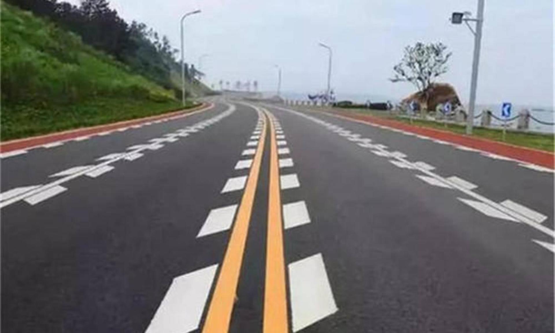 高速上遇到"鱼骨线"怎么开?很多司机不懂被扣12分,新手看看