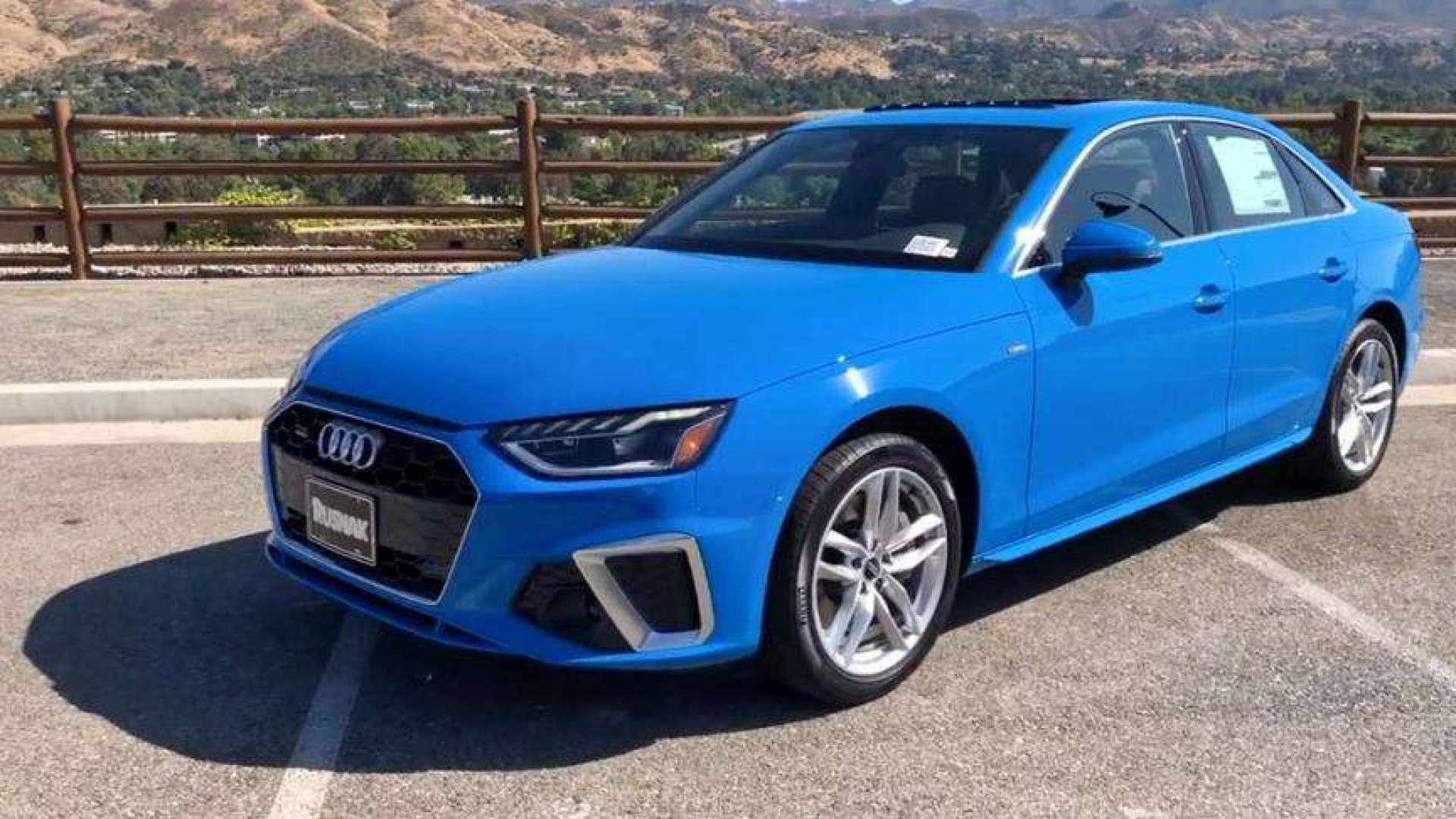 2020款奥迪a4到货,近距离了解外观和内饰,给个不买的理由!