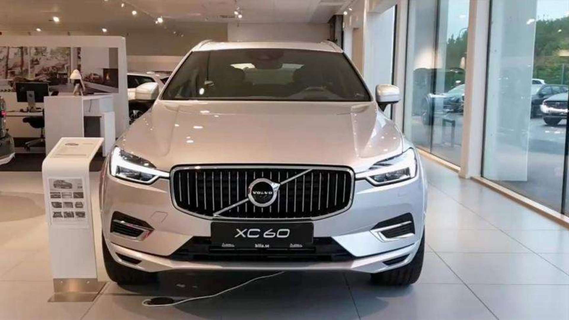 2021款沃尔沃xc60 t8登场,全面了解实车,给个不买的理由!