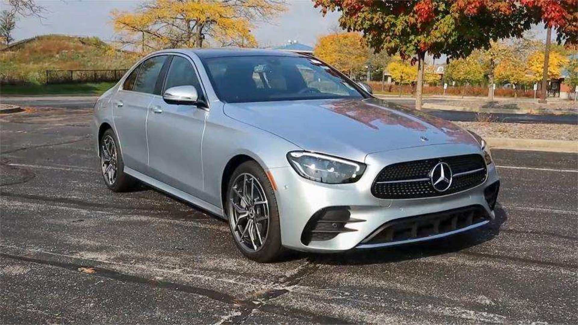 高清实拍2021款奔驰e级,颜值和配置全新升级