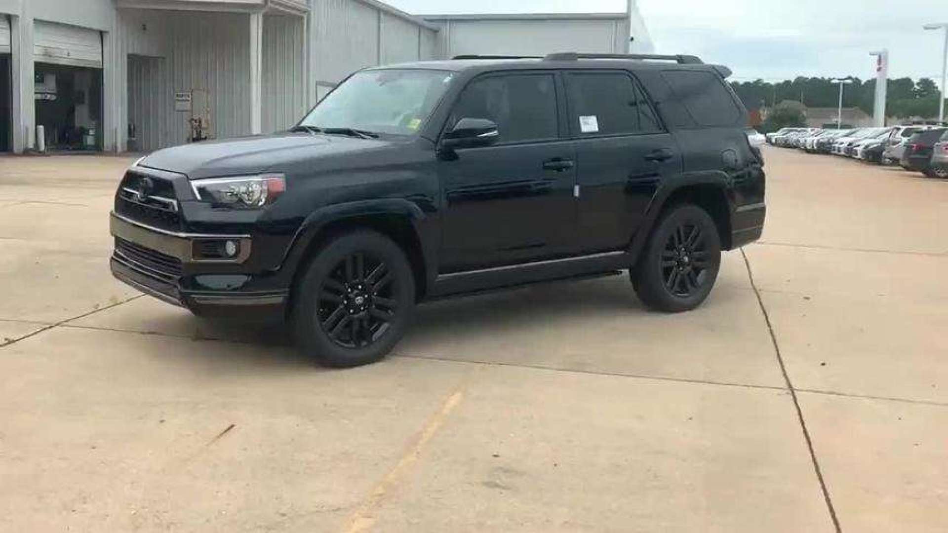 丰田4runner 4x4到货,打开车门了解配置