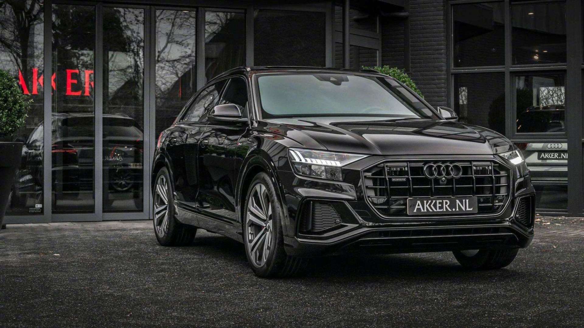 广州荔湾奥迪q8升级升降高音 同步原车氛围灯