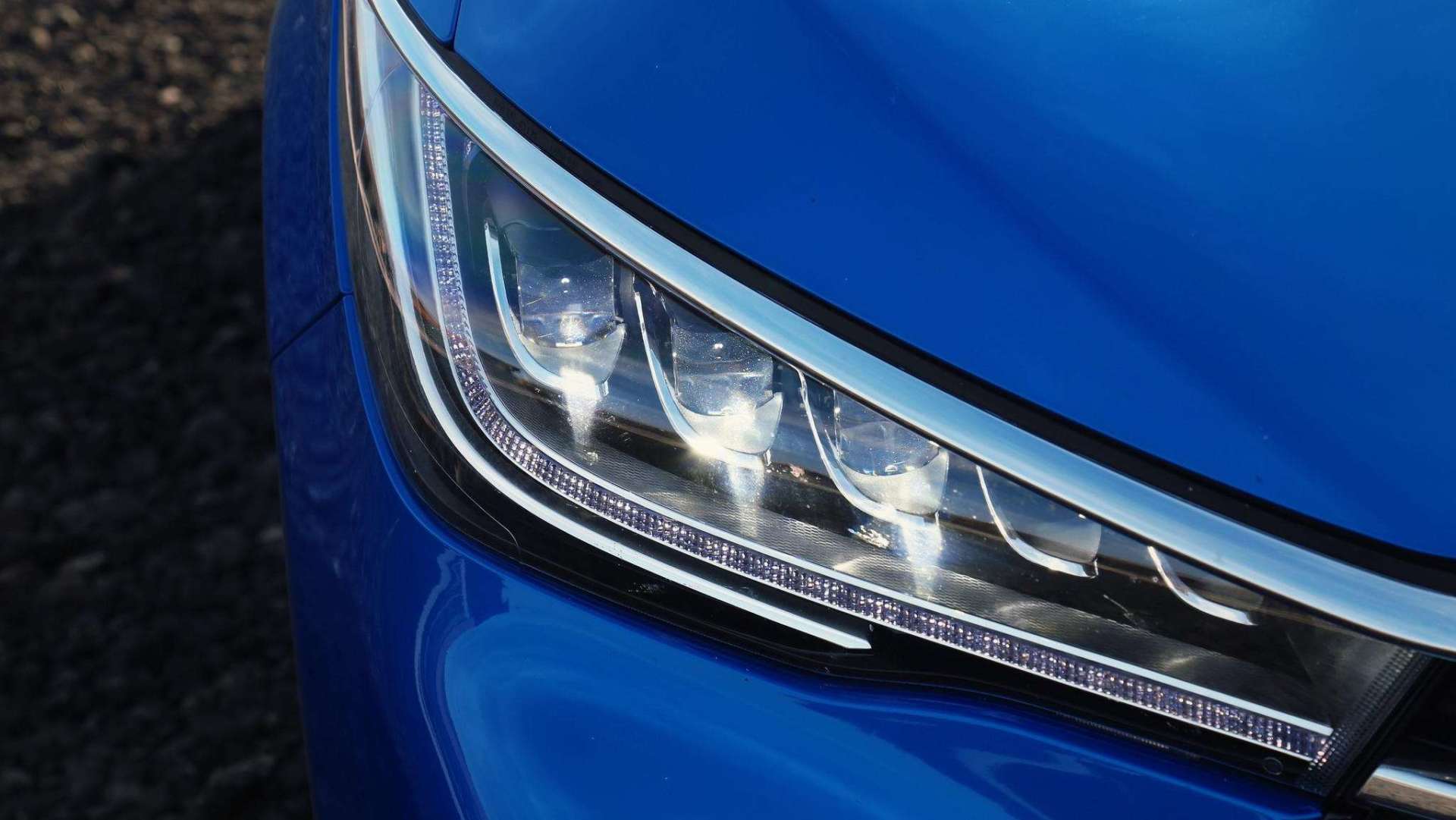 近光灯可以不改透镜直接换灯泡吗?