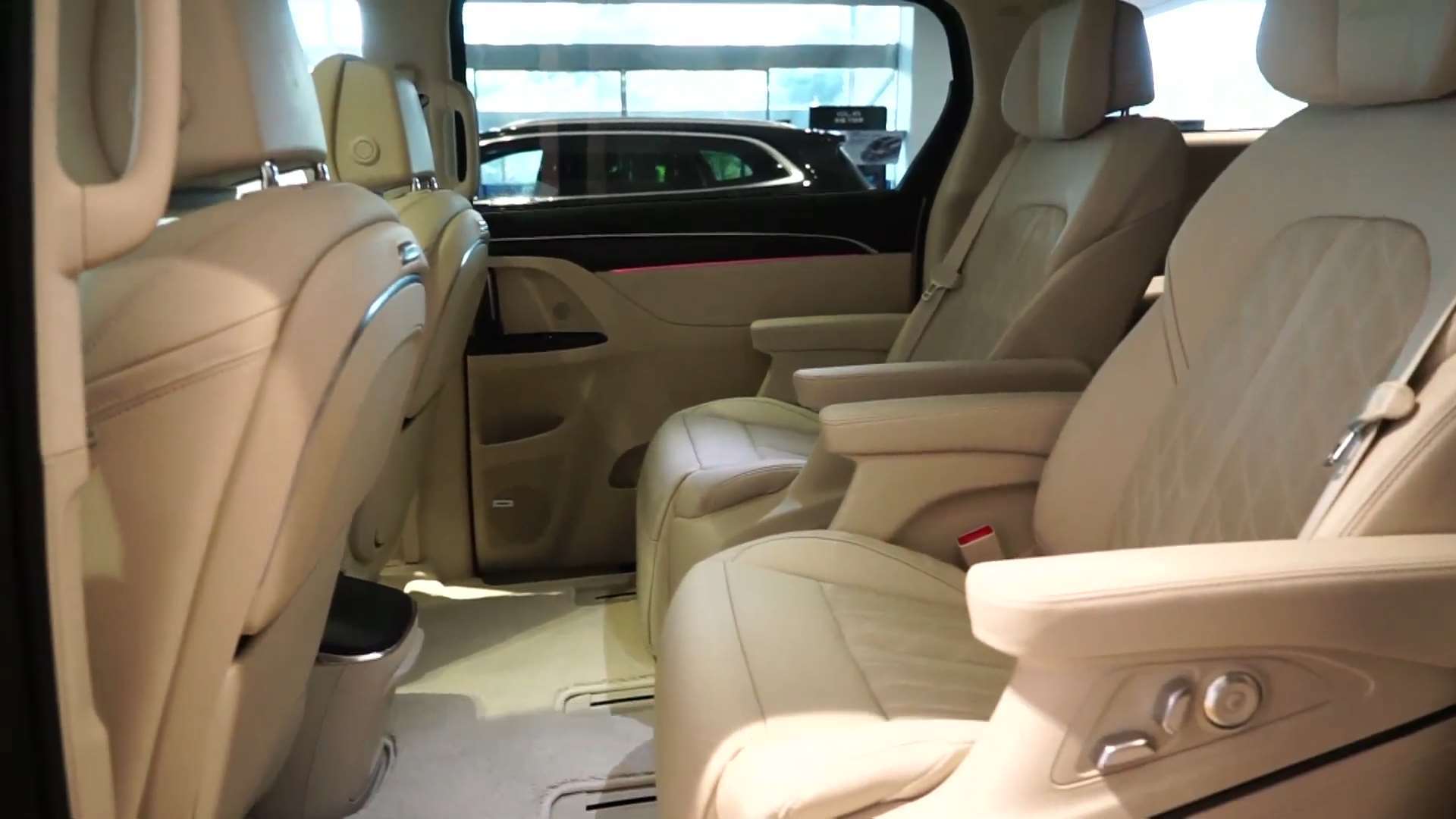 gl8艾维亚六座版:每一个座位都是平等的