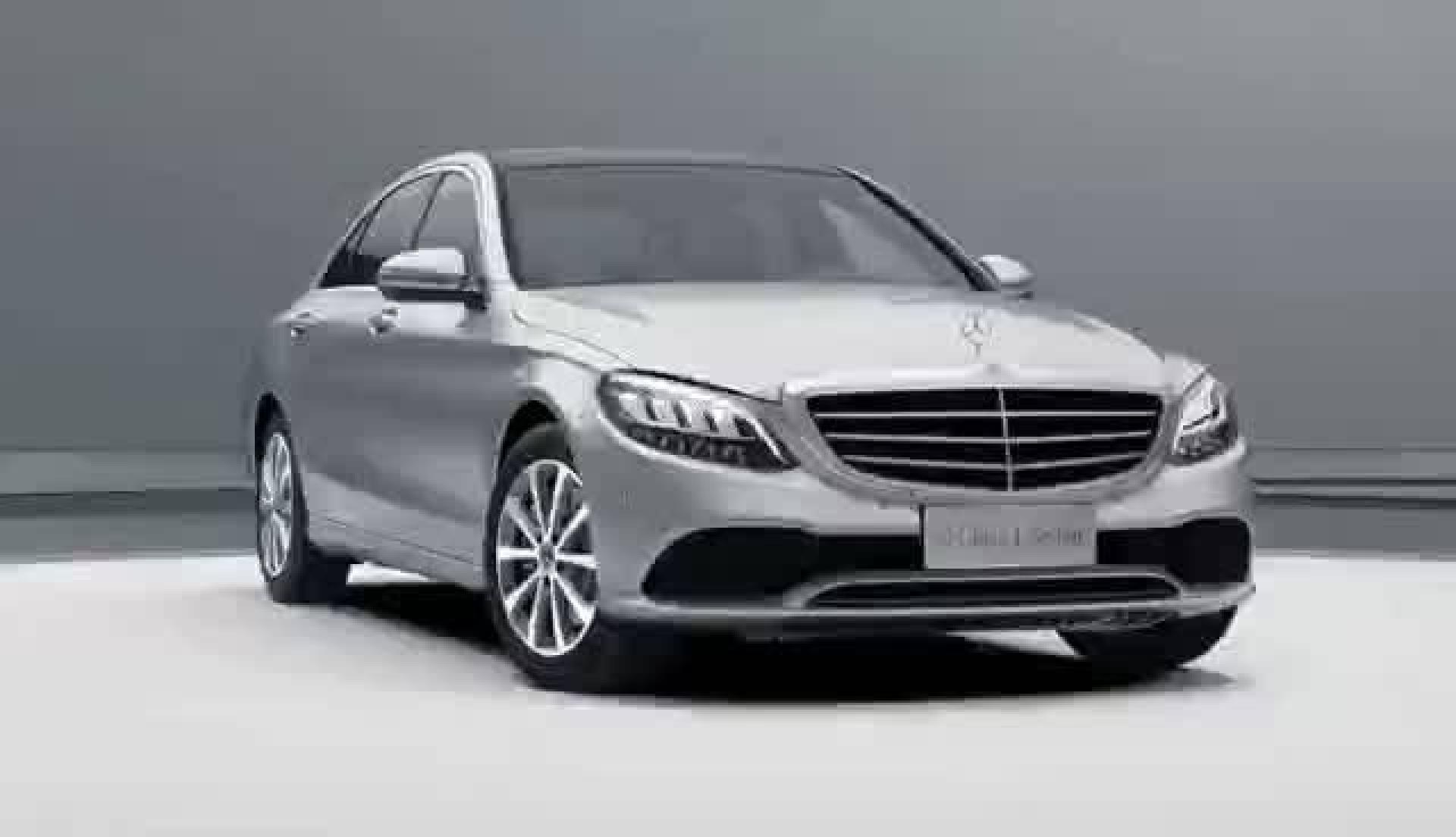 30-40万的轿车中,奔驰c级运动范儿十足,满足你的用车需求