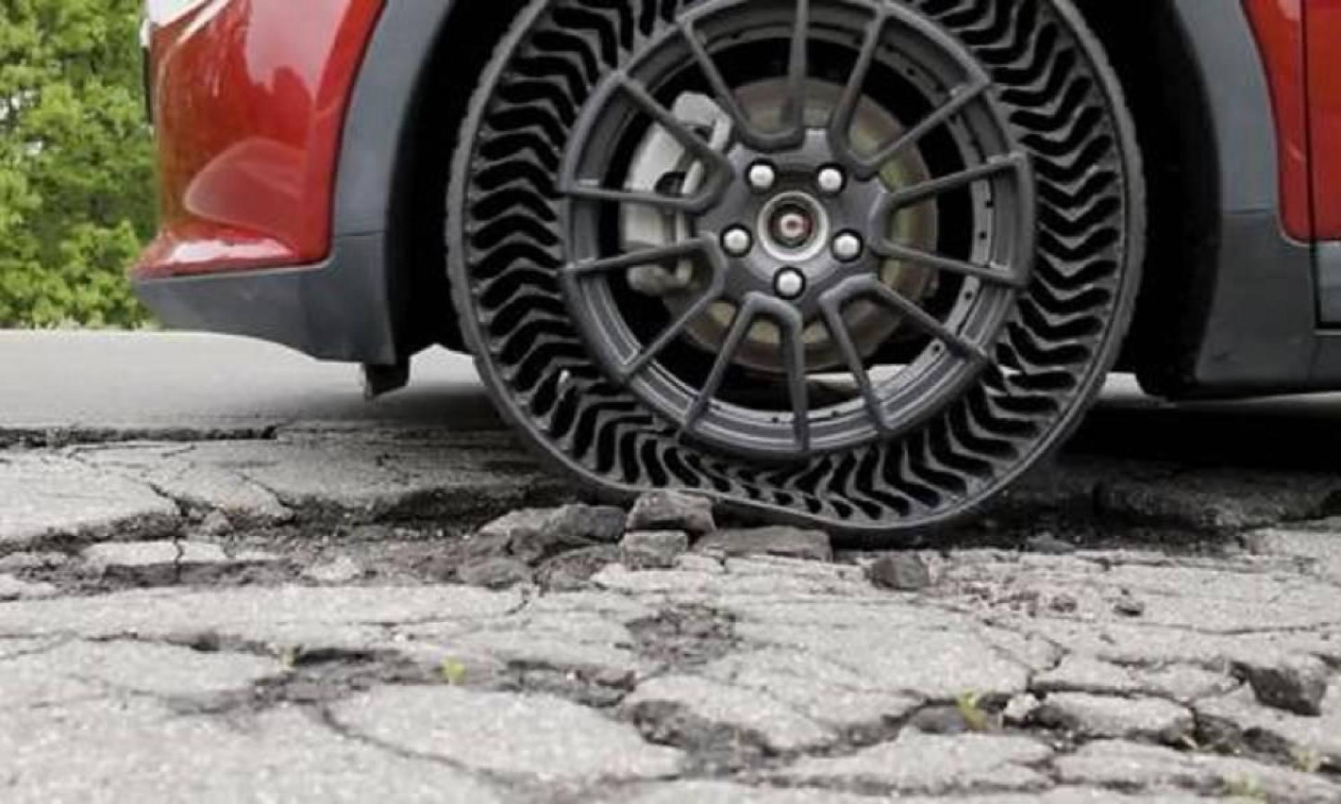 日本研制永不爆胎的轮胎,不用充气不怕被扎,减震效果超强!佩服